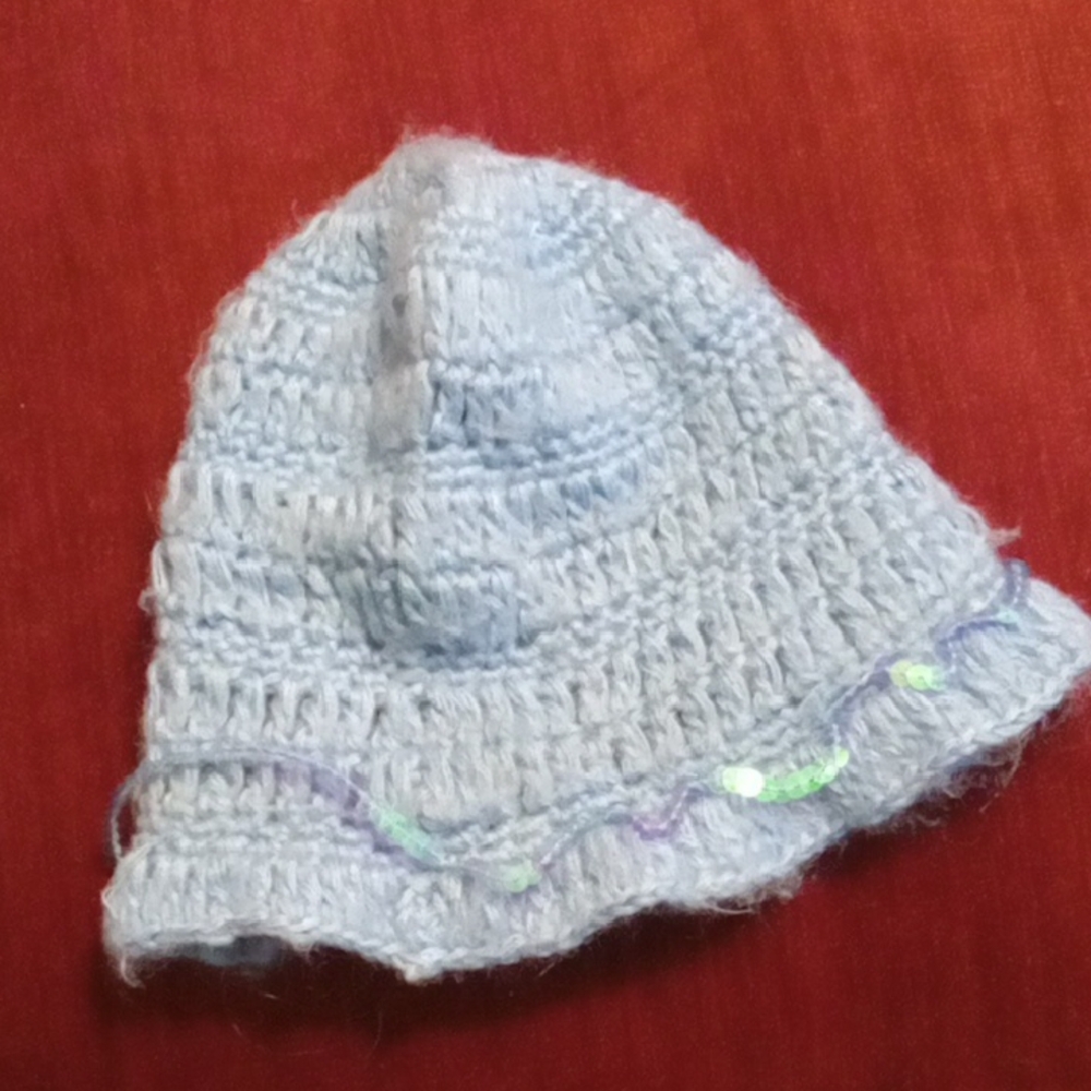 Blue Textured Knit Hat with Decorative Brim